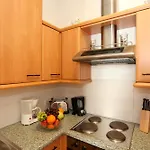 Classic Apartment I Close To Main Station I 10 Minutes To Belvedere