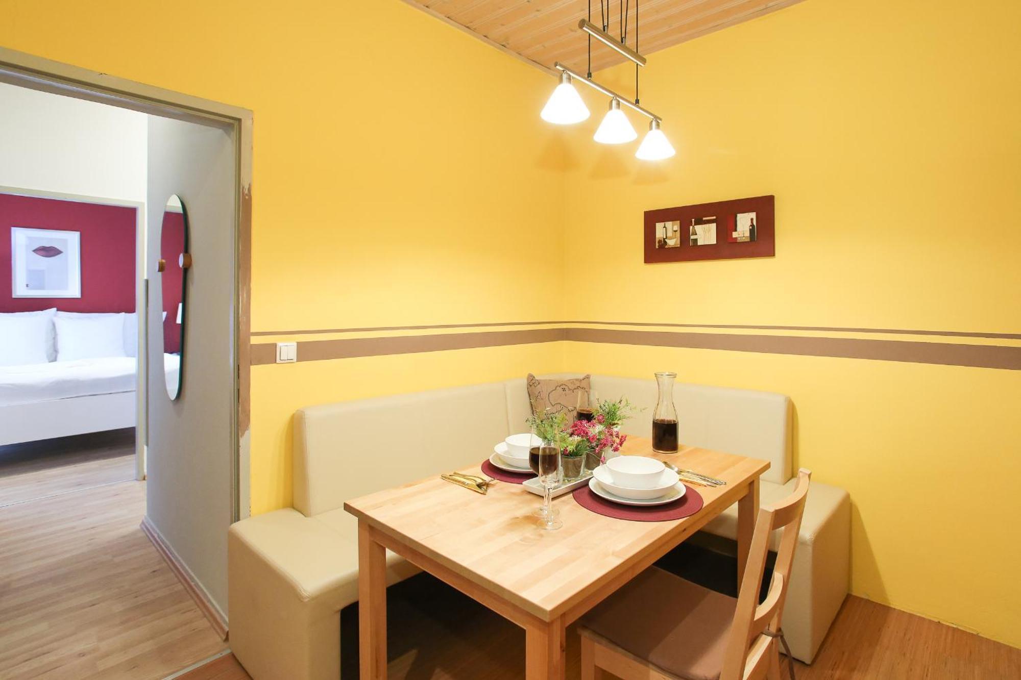 Classic I Close To Main Station I 10 Minutes To Belvedere Apartament