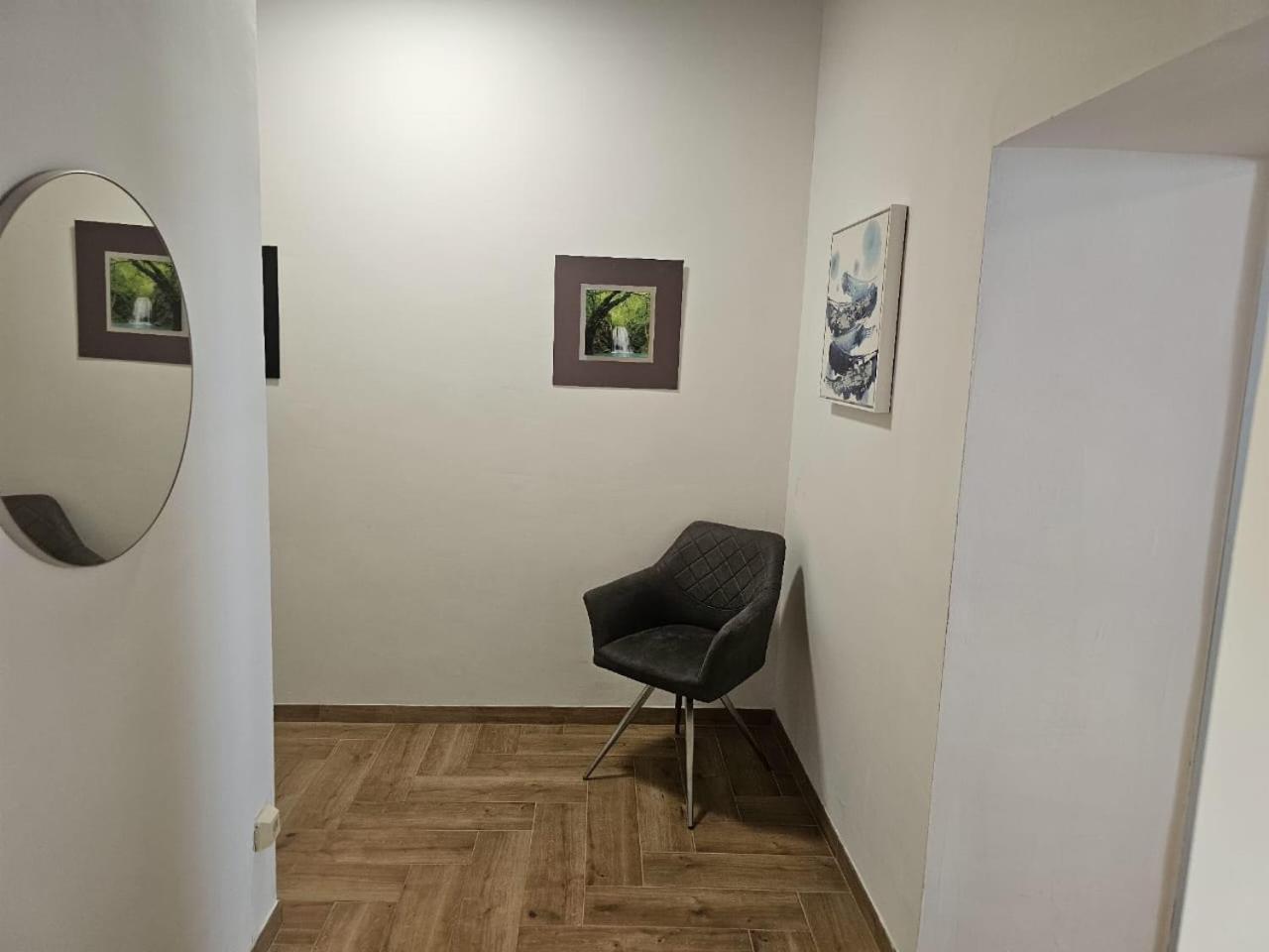 Classic I Close To Main Station I 10 Minutes To Belvedere Apartament *